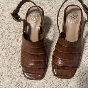 Vince Camuto size 7m.  Very good condition.